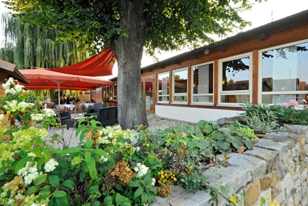 Hotel Dreimädelhaus Espelkamp-Mittwald Exterior foto